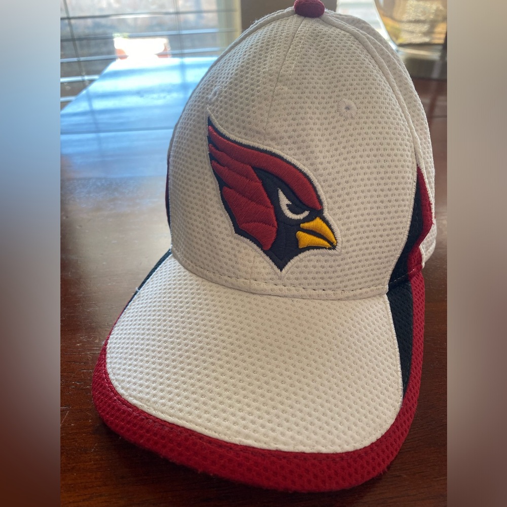 Arizona Cardinals white, child-youth size cap. Like new. Phoenix fans.